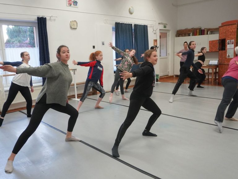 Kortárs- és moderntánc kurzus