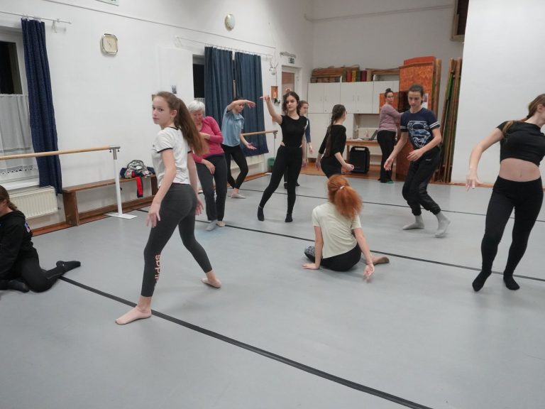 Kortárs- és moderntánc kurzus